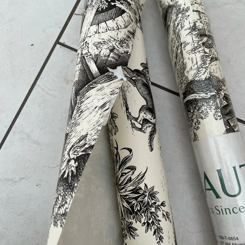 Thibaut Wallpaper and Fabric Pattern:839-T- 6654 Black and White - 1/Roll